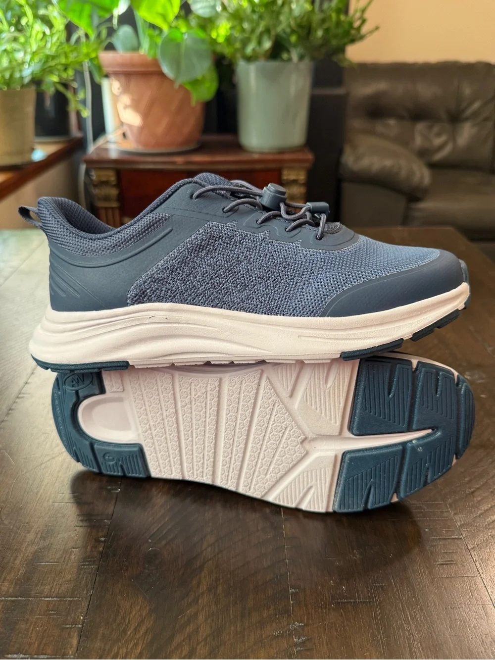 NWOT Athletic Works Navy Big Boys Size 4 Sneakers with White Soles